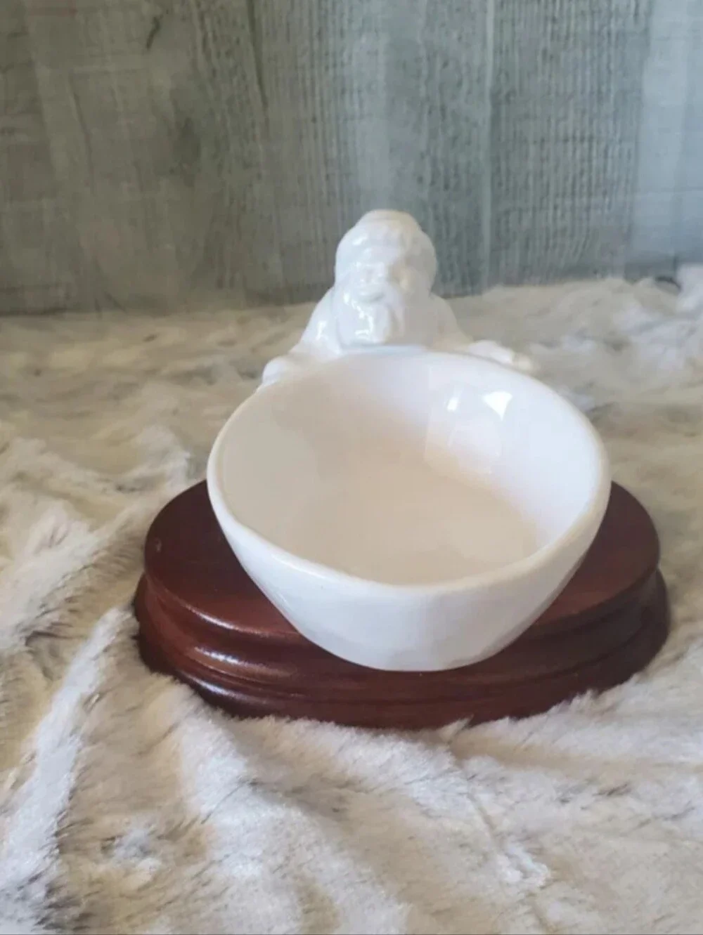 Williams Sonoma White Porcelain Santa Candy Trinket Nut Dish Christmas 6